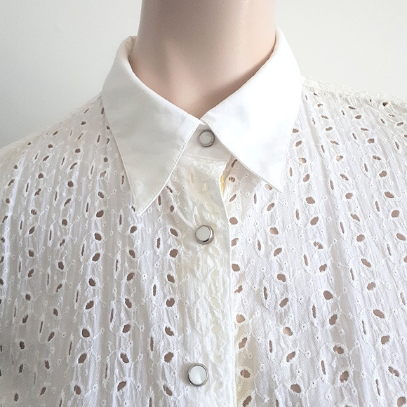 Robert Graham | Eyelet Button-down Shirt - Picture 5 of 14